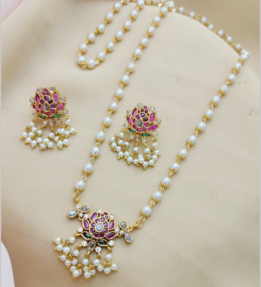 Pearl lotus necklace